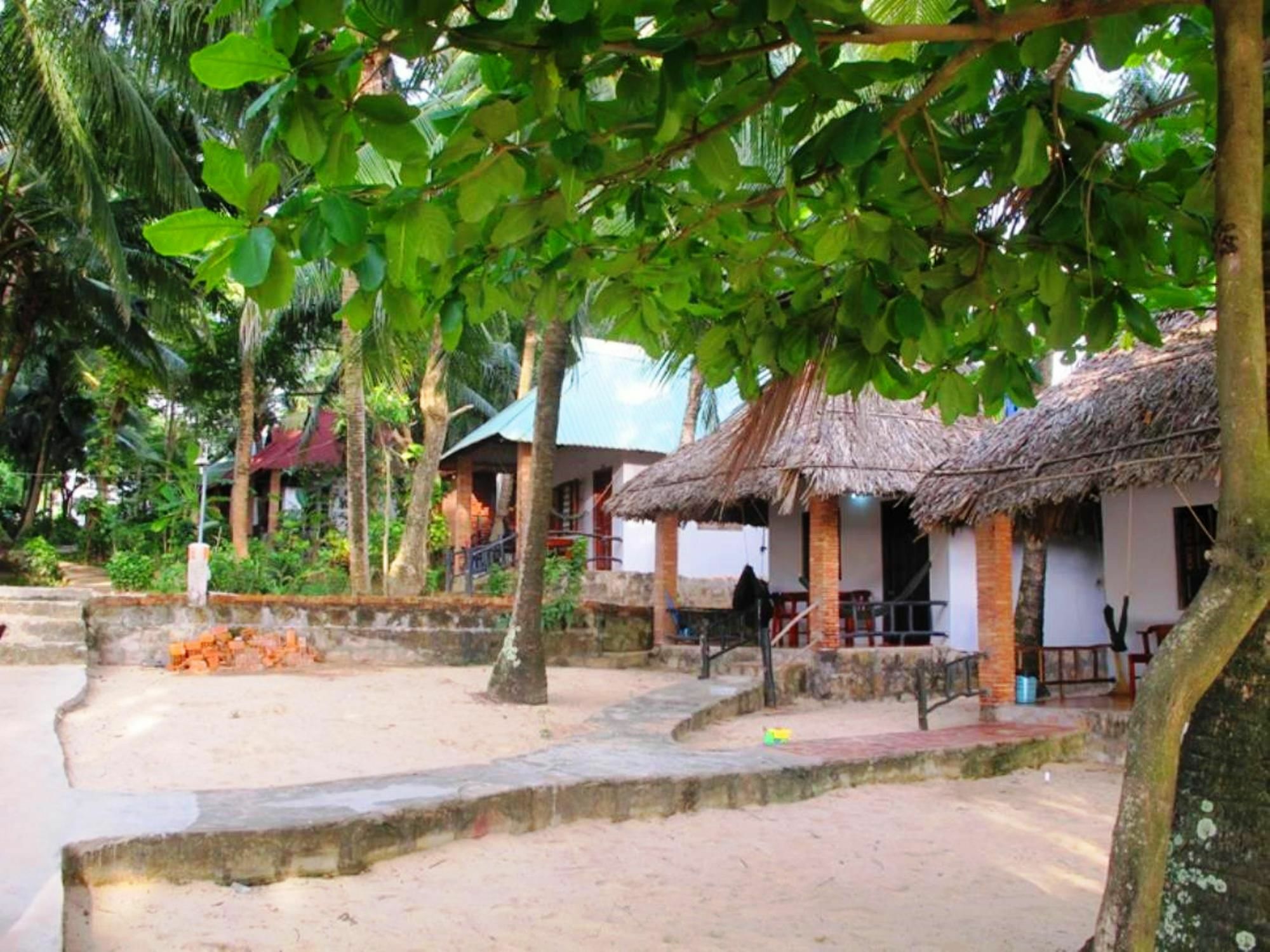 Nhat Lan Resort Дуонг-Донг Экстерьер фото
